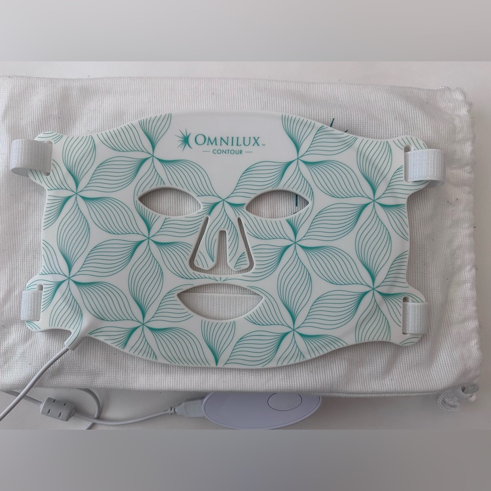 Omnilux Contour Face Red Light Mask Therapy Device